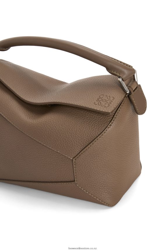 Loewe Men Puzzle Edge bag in grained calfskin Tundra LH60R541