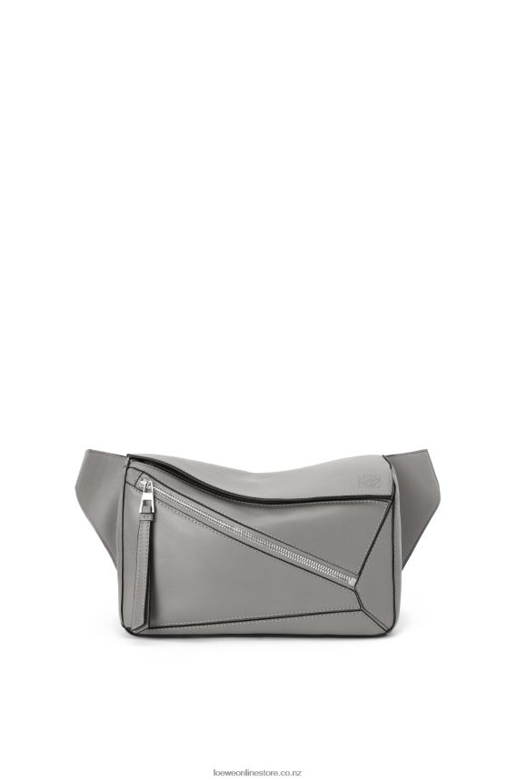 Loewe Men Small Puzzle bumbag in classic calfskin Asphalt Grey LH60R565