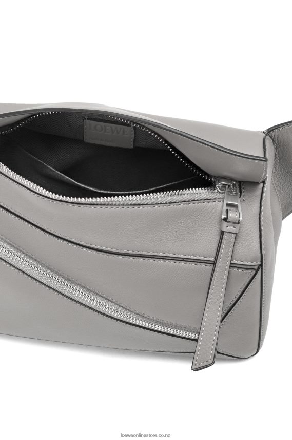 Loewe Men Small Puzzle bumbag in classic calfskin Asphalt Grey LH60R565