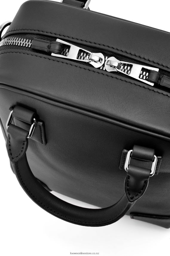 Loewe Men Amazona 15 in nappa calfskin Black LH60R142