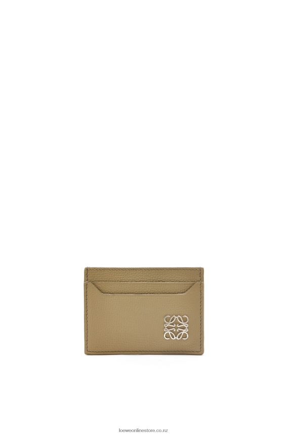 Loewe Women Anagram plain cardholder in pebble grain calfskin Artichoke Green LH60R1371