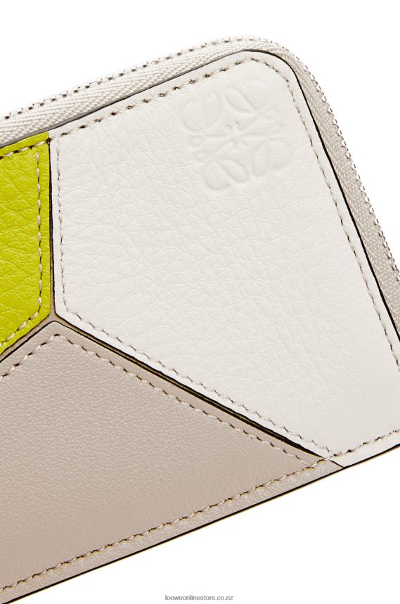 Loewe Women Puzzle coin cardholder in classic calfskin Lime Yellow/Light Oat LH60R1347