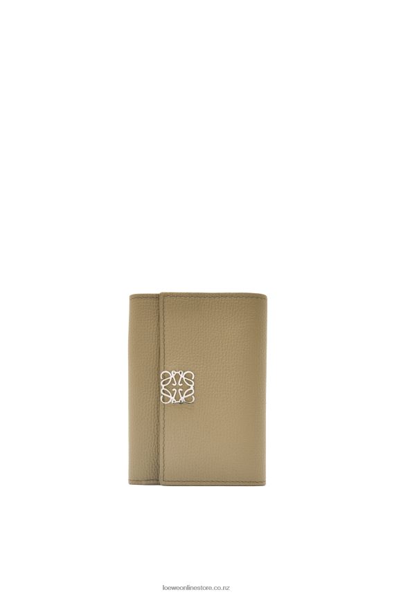 Loewe Women Anagram small vertical wallet in pebble grain calfskin Artichoke Green LH60R1291