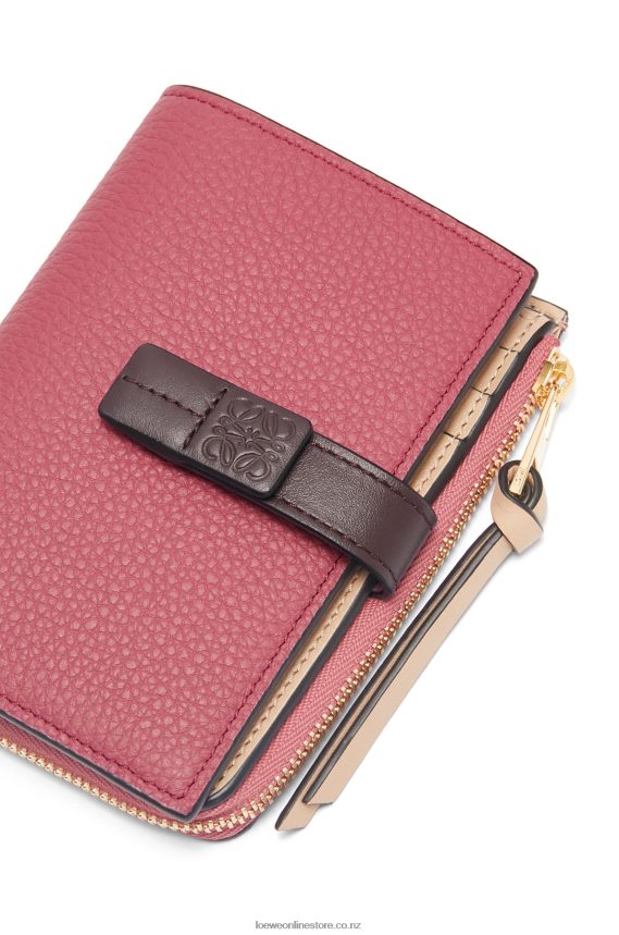 Loewe Women Slim zip bifold wallet in soft grained calfskin Plumrose/Chocolate LH60R1242