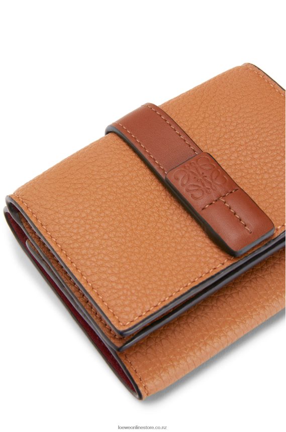 Loewe Women Trifold wallet in soft grained calfskin Light Caramel/Pecan LH60R1316
