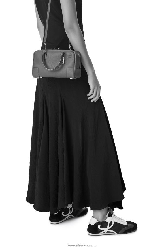 Loewe Women Amazona 23 bag in nappa calfskin Black LH60R157