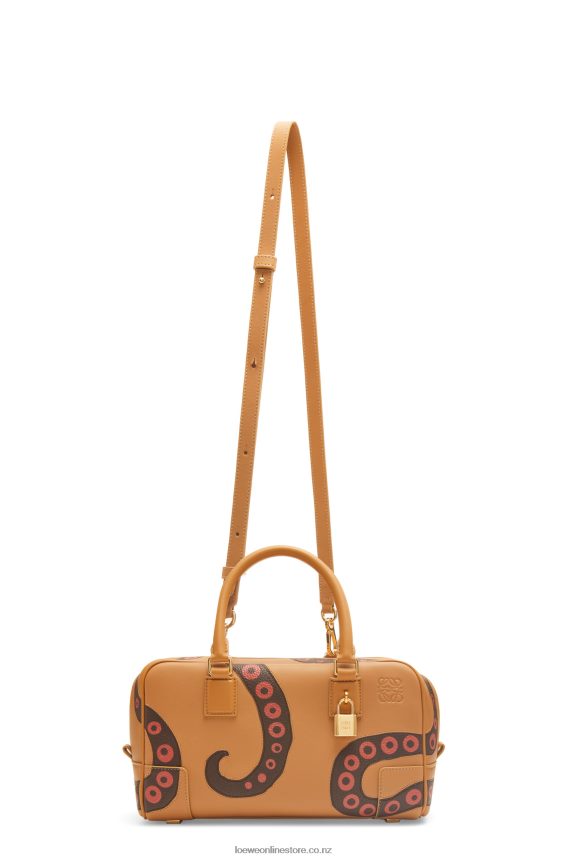 Loewe Women Amazona 23 in nappa calfskin Warm Desert LH60R176