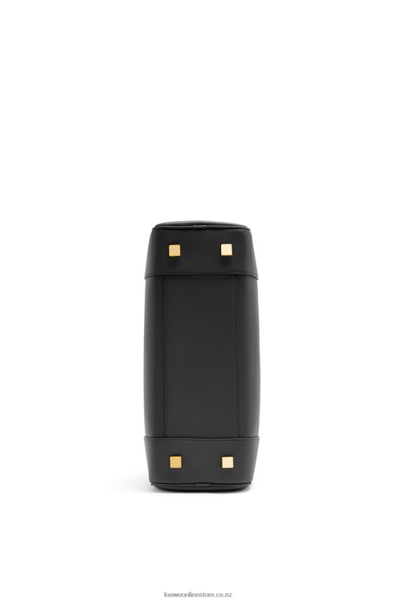 Loewe Women Amazona 28 bag in nappa calfskin Black LH60R141