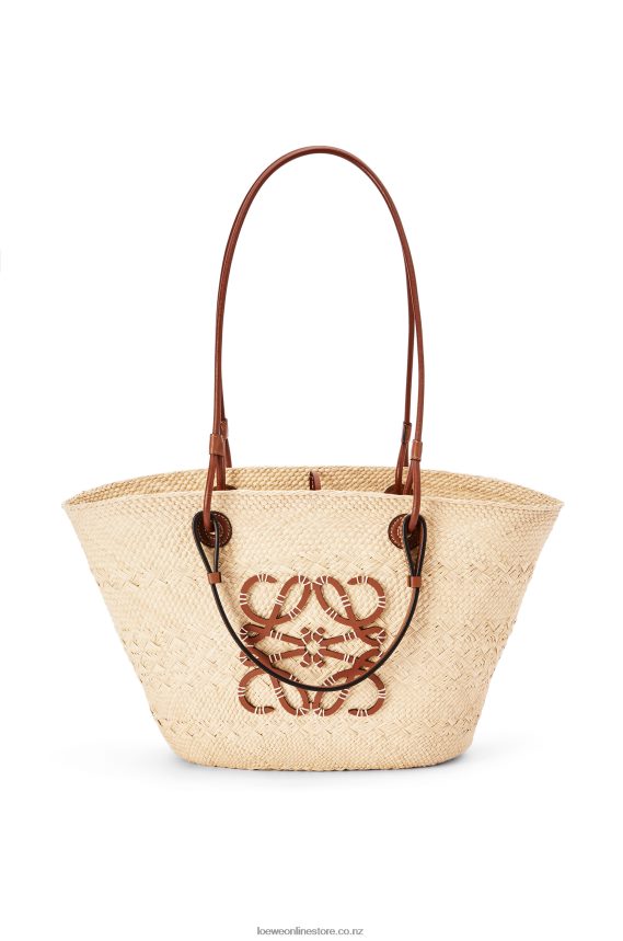 Loewe Women Anagram Basket bag in iraca palm and calfskin Natural/Tan LH60R18