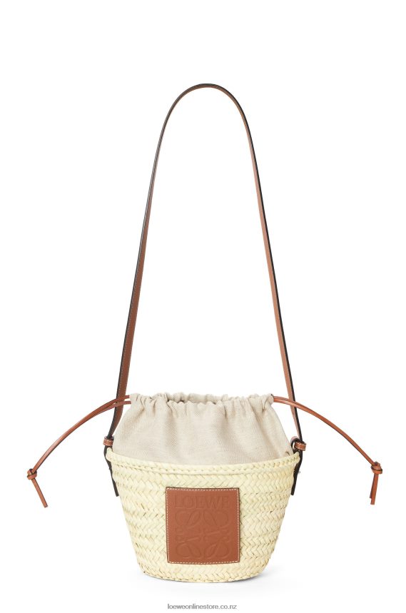 Loewe Women Drawstring bucket bag in palm leaf and calfskin Natural/Tan LH60R22