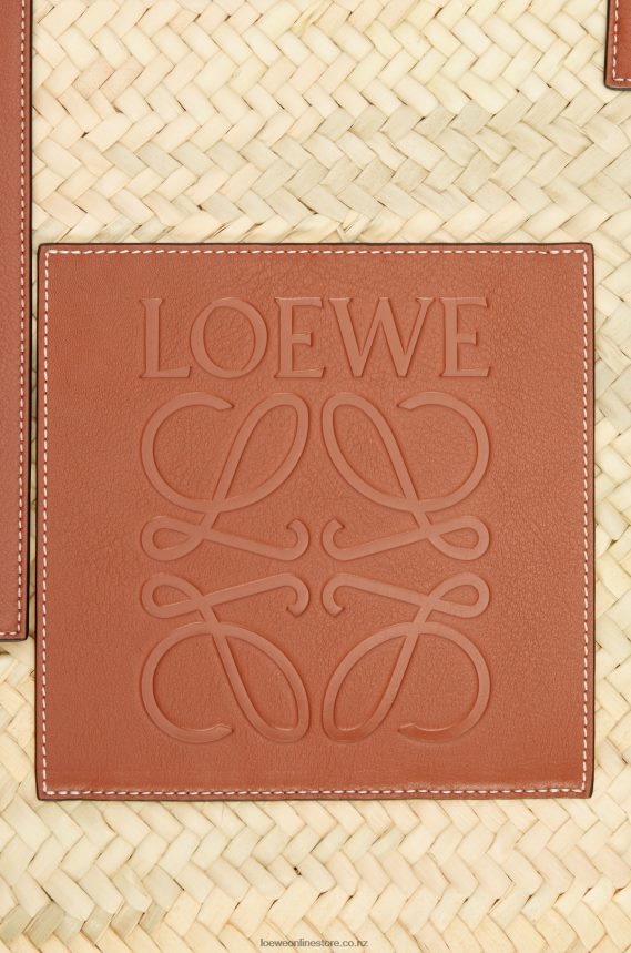 Loewe Women Large Basket bag in palm leaf and calfskin Natural/Tan LH60R37