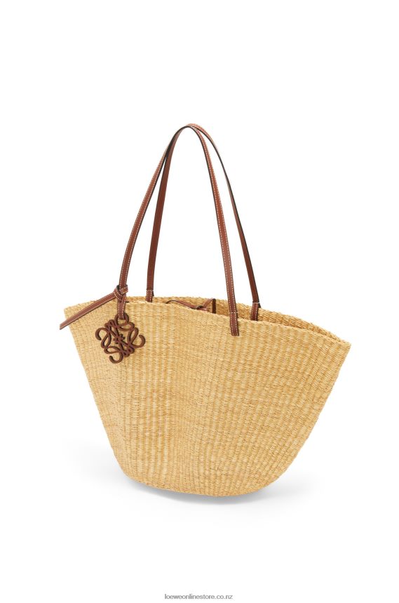 Loewe Women Shell Basket bag in elephant grass and calfskin Natural/Pecan LH60R63