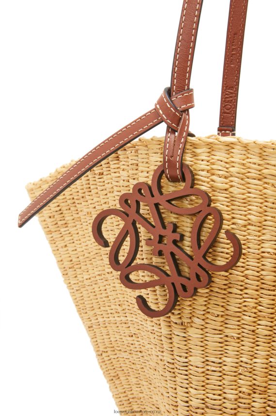 Loewe Women Shell Basket bag in elephant grass and calfskin Natural/Pecan LH60R63