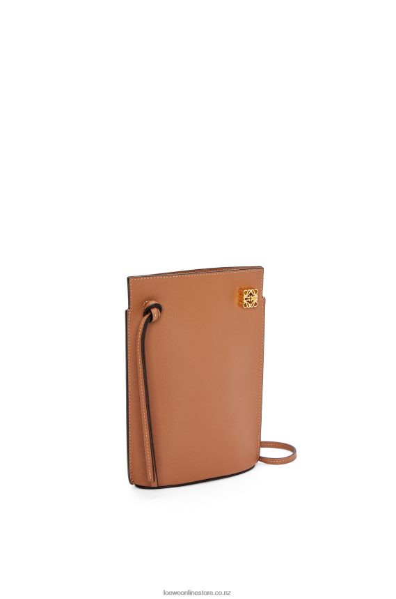 Loewe Women Dice pocket in classic calfskin Tan LH60R620