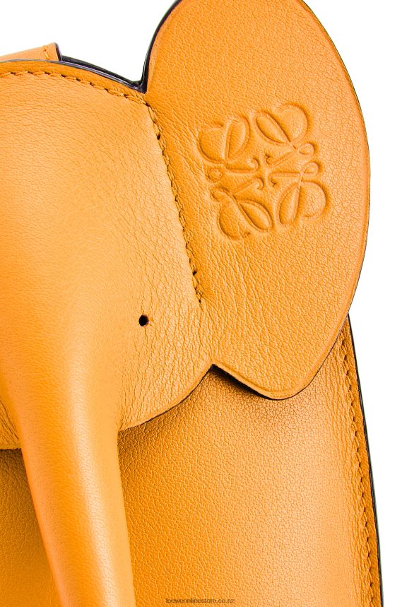 Loewe Women Elephant Pocket in classic calfskin Mandarin LH60R616