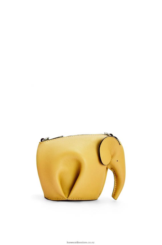 Loewe Women Elephant Pouch in classic calfskin Yellow LH60R557
