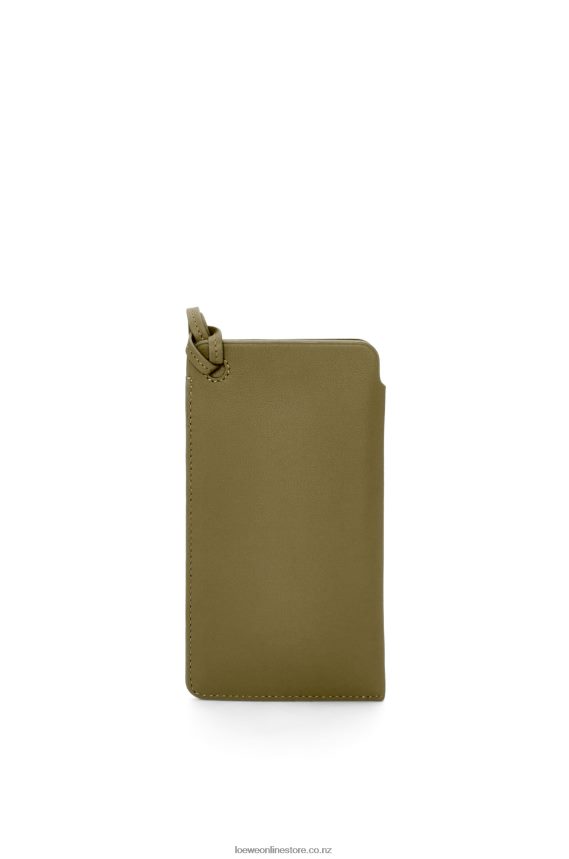 Loewe Women Loop pouch in classic calfskin Olive LH60R595