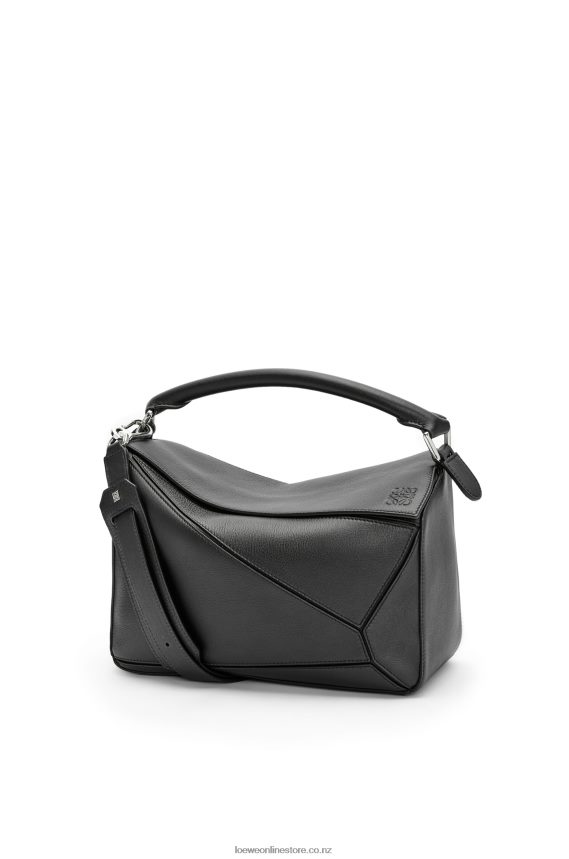Loewe Women Puzzle bag in classic calfskin Black LH60R479