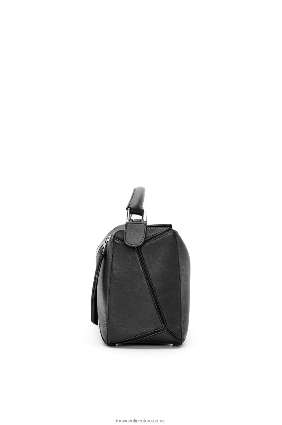 Loewe Women Puzzle bag in classic calfskin Black LH60R479