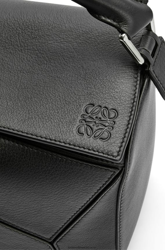 Loewe Women Puzzle bag in classic calfskin Black LH60R479