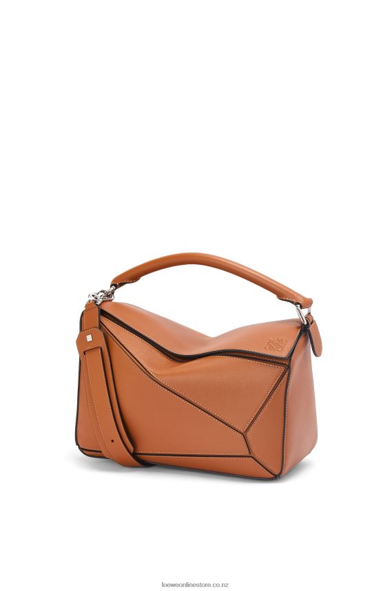 Loewe Women Puzzle bag in classic calfskin Tan LH60R487