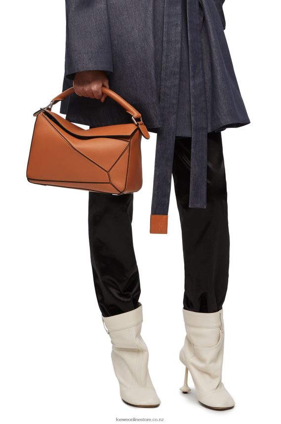 Loewe Women Puzzle bag in classic calfskin Tan LH60R487