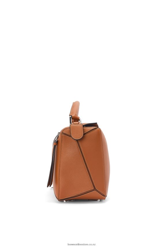 Loewe Women Puzzle bag in classic calfskin Tan LH60R487