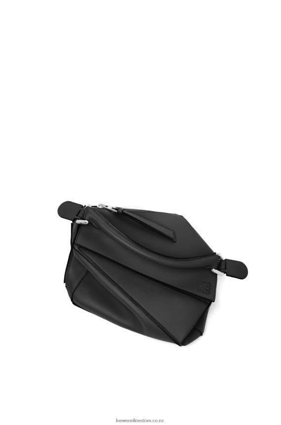 Loewe Women Small Puzzle bag in classic calfskin Black LH60R478