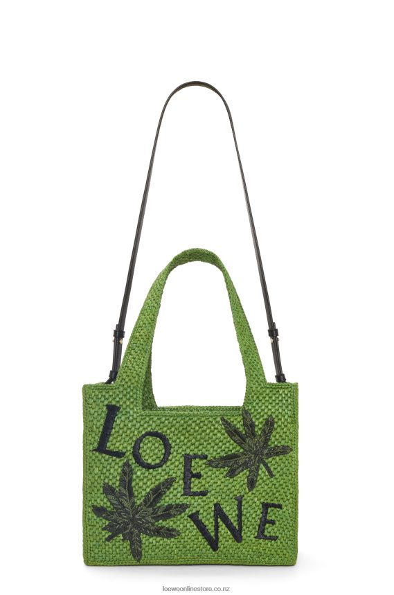 Loewe Women Leaf Font Tote in raffia Green LH60R31