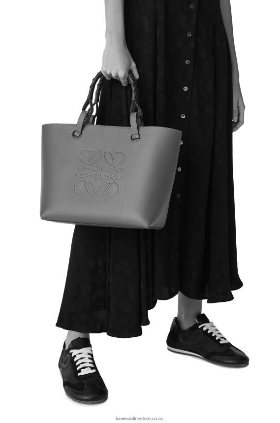 Loewe Women Small Anagram Tote bag in classic calfskin Tan LH60R124