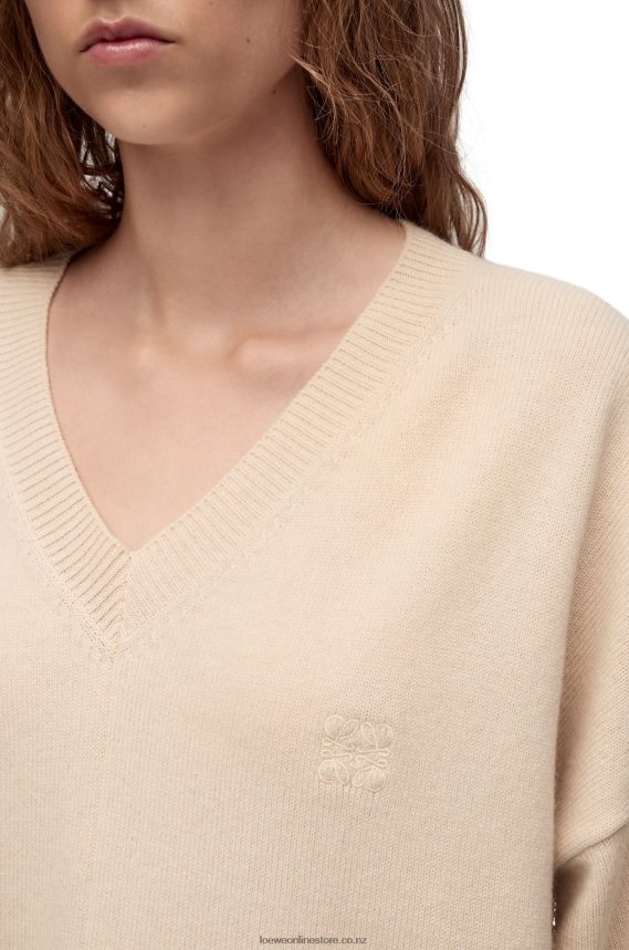 Loewe Women Asymmetric sweater in cashmere Champagne LH60R978