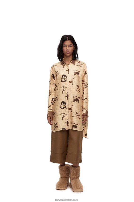 Loewe Women Animal print oversize shirt in silk Light Beige/Brown LH60R929