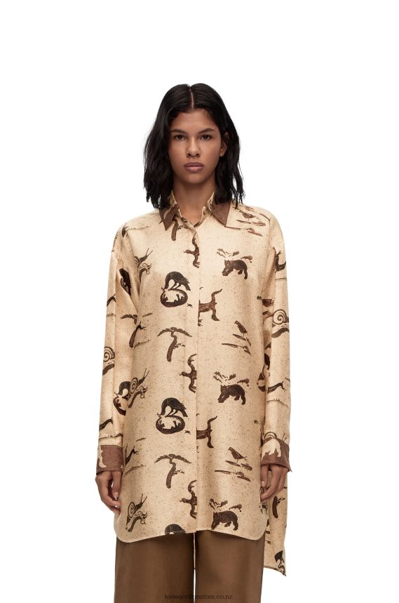 Loewe Women Animal print oversize shirt in silk Light Beige/Brown LH60R929