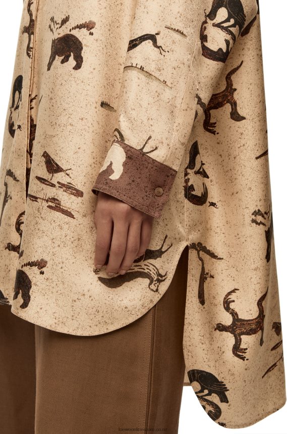 Loewe Women Animal print oversize shirt in silk Light Beige/Brown LH60R929