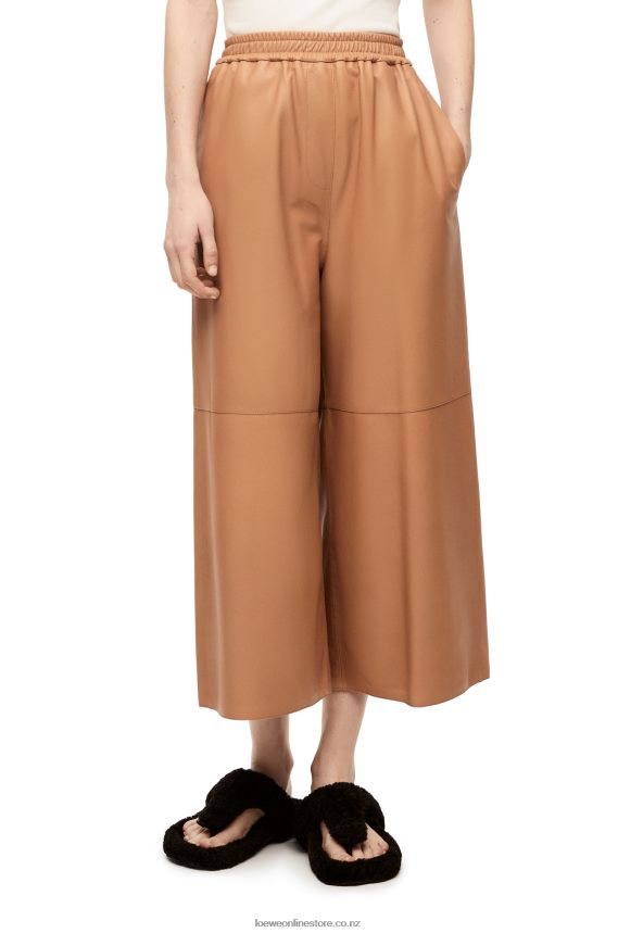 Loewe Women Cropped trousers in nappa lambskin Toffee LH60R1144