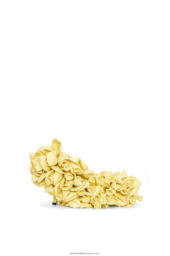 Loewe Women Comic balloon pump in satin Medium Concealer LH60R735