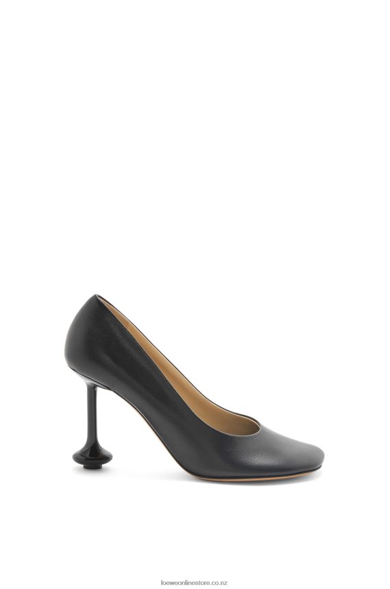 Loewe Women Toy pump in goatskin Black LH60R731