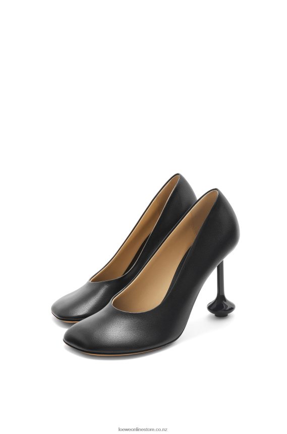 Loewe Women Toy pump in goatskin Black LH60R731