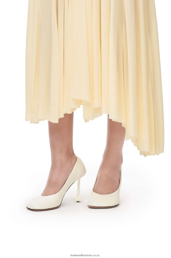 Loewe Women Toy pump in goatskin White LH60R729