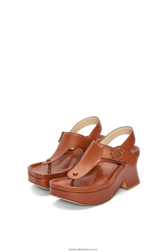 Loewe Women Ease flatform in lambskin Tan LH60R682