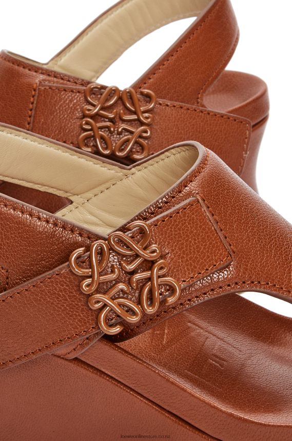 Loewe Women Ease flatform in lambskin Tan LH60R682